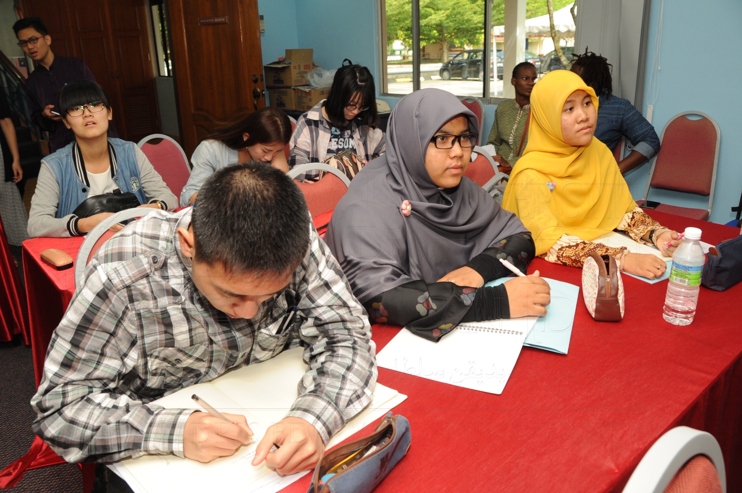 PRO16 17 antarabangsa HAS 0159